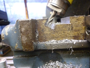 524 making a dovetail using a tilted vertical head